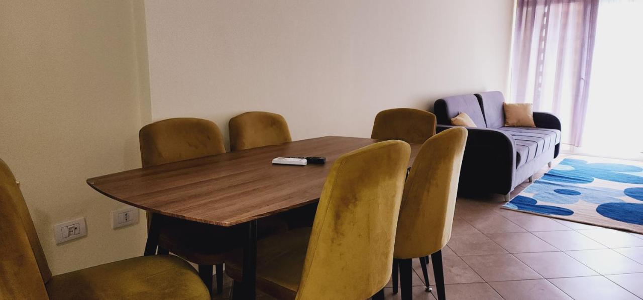 Pleasant Apartment With Free Dedicated Parking In Komuna E Parisit Tirana Exteriör bild