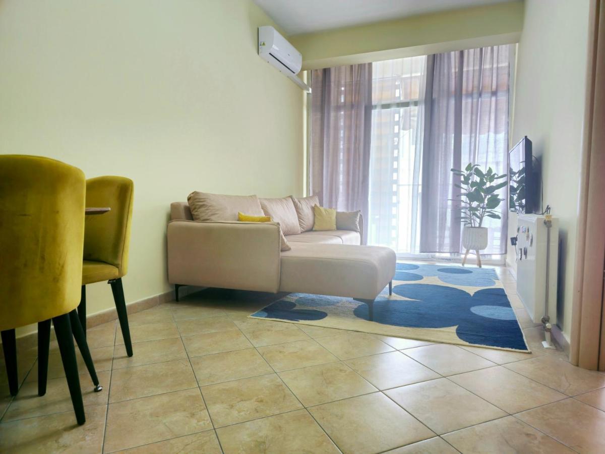 Pleasant Apartment With Free Dedicated Parking In Komuna E Parisit Tirana Exteriör bild
